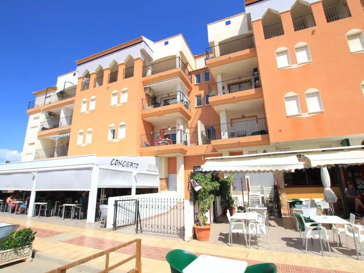 Lovely Apartment In Playa Flamenca Orihuela Exterior foto