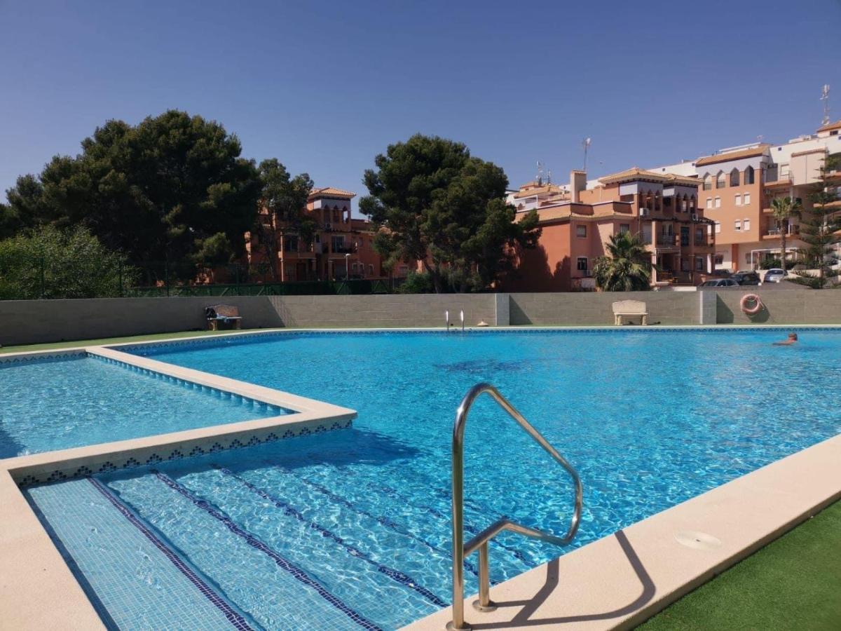 Lovely Apartment In Playa Flamenca Orihuela Exterior foto
